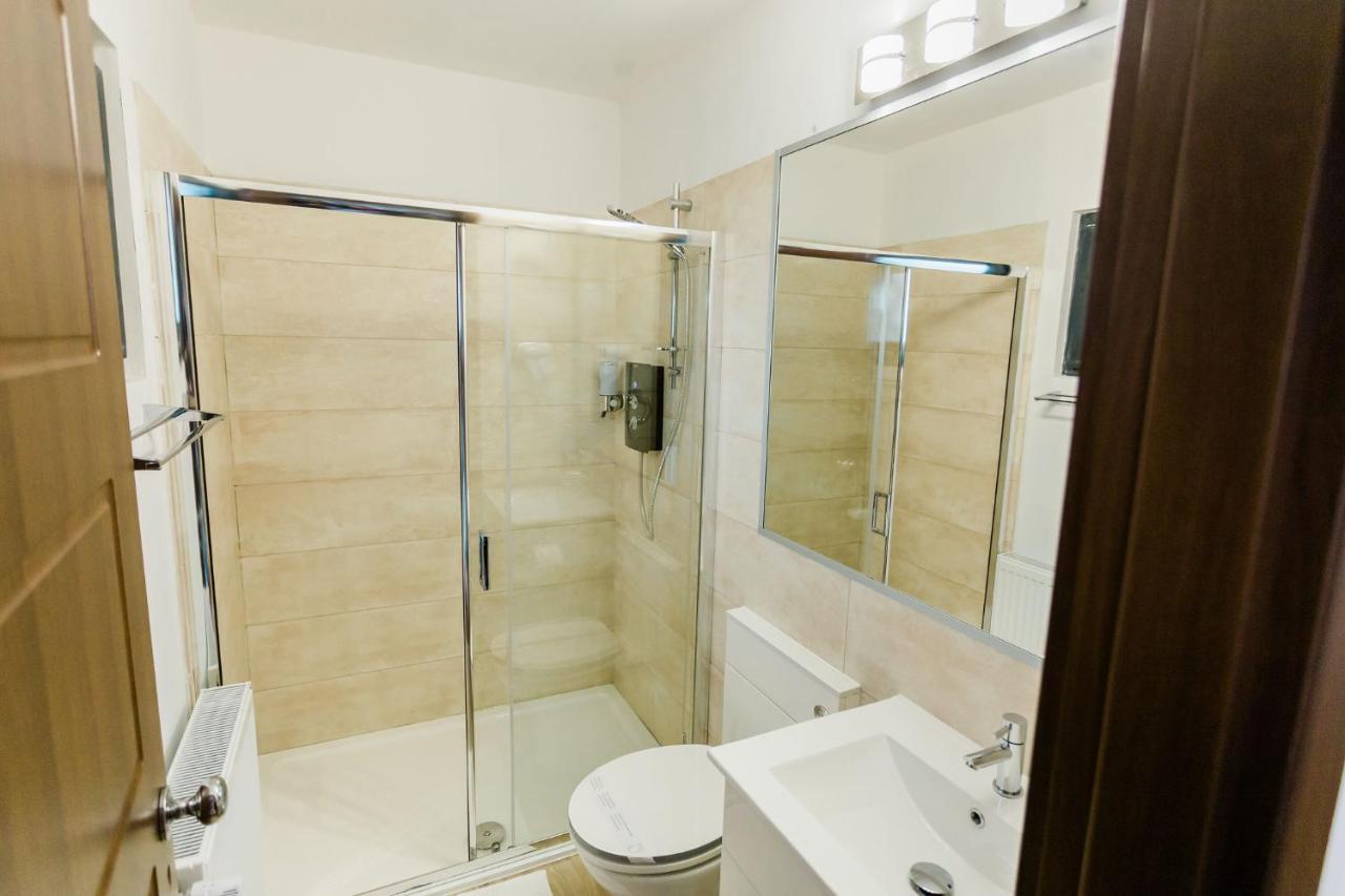 אפרטהוטל Rîşnov Cedar Crest מראה חיצוני תמונה